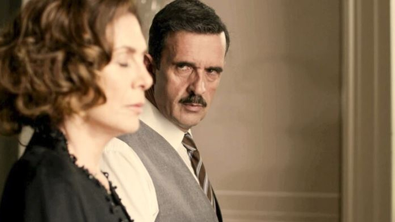 Άγριες Μέλισσες-Τετάρτη: Ένας παράνομος δεσμός φαίνεται να ξεκινάει με απρόβλεπτες συνέπειες